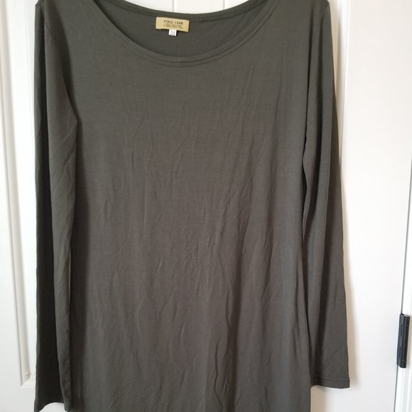 Piko Dress - Picture 1 of 3